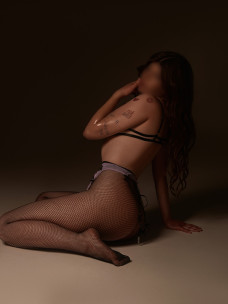 Escort Kira Photo 27